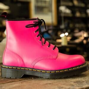 Dr Martens Classic 1460 Smooth Leather Boots in Clash Pink Size 6 NEW
